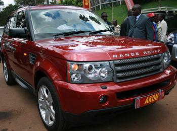 The Range Rover in which Akon was being chauffeured in while in Kampala